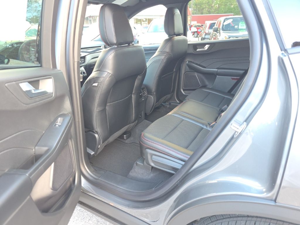 2026 Ford Escape ST-Line - Photo 15