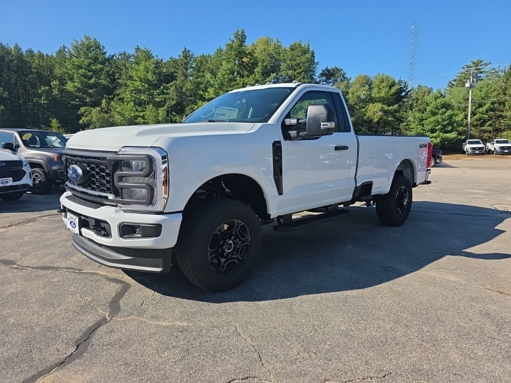 2026 Ford F-350 Super Duty XL's photo
