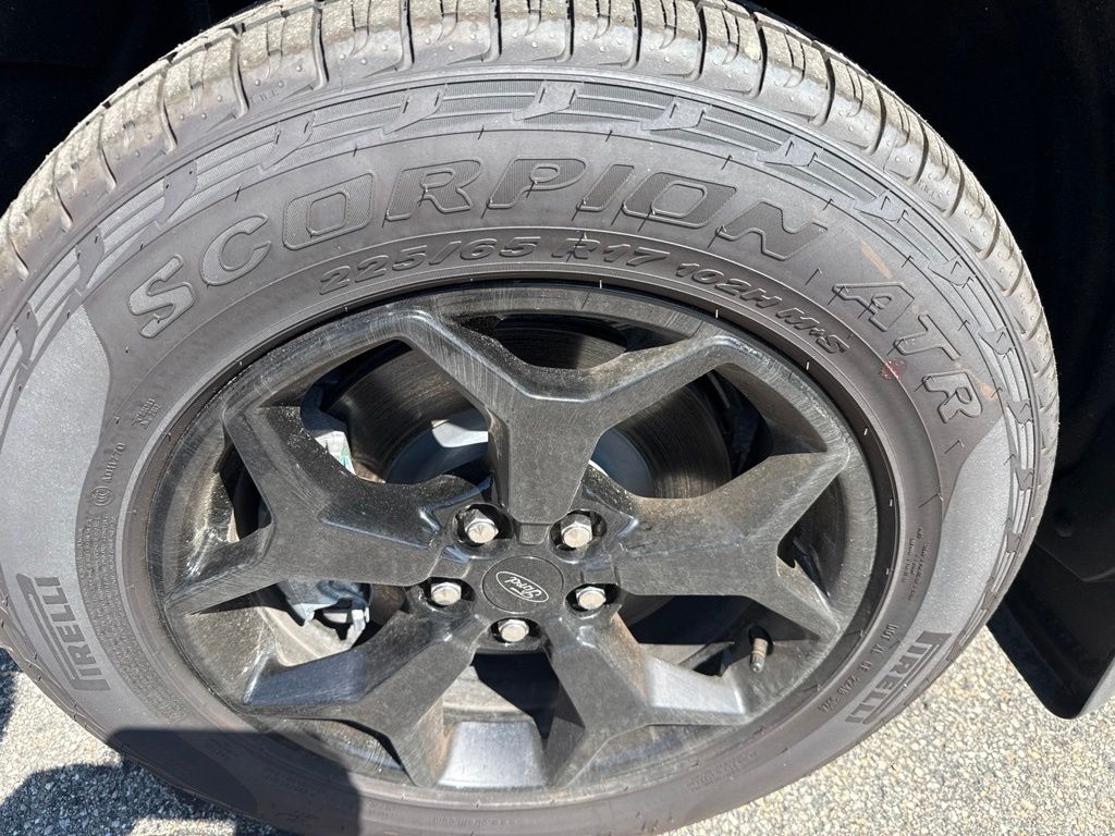 2025 Ford Maverick XLT - Photo 10