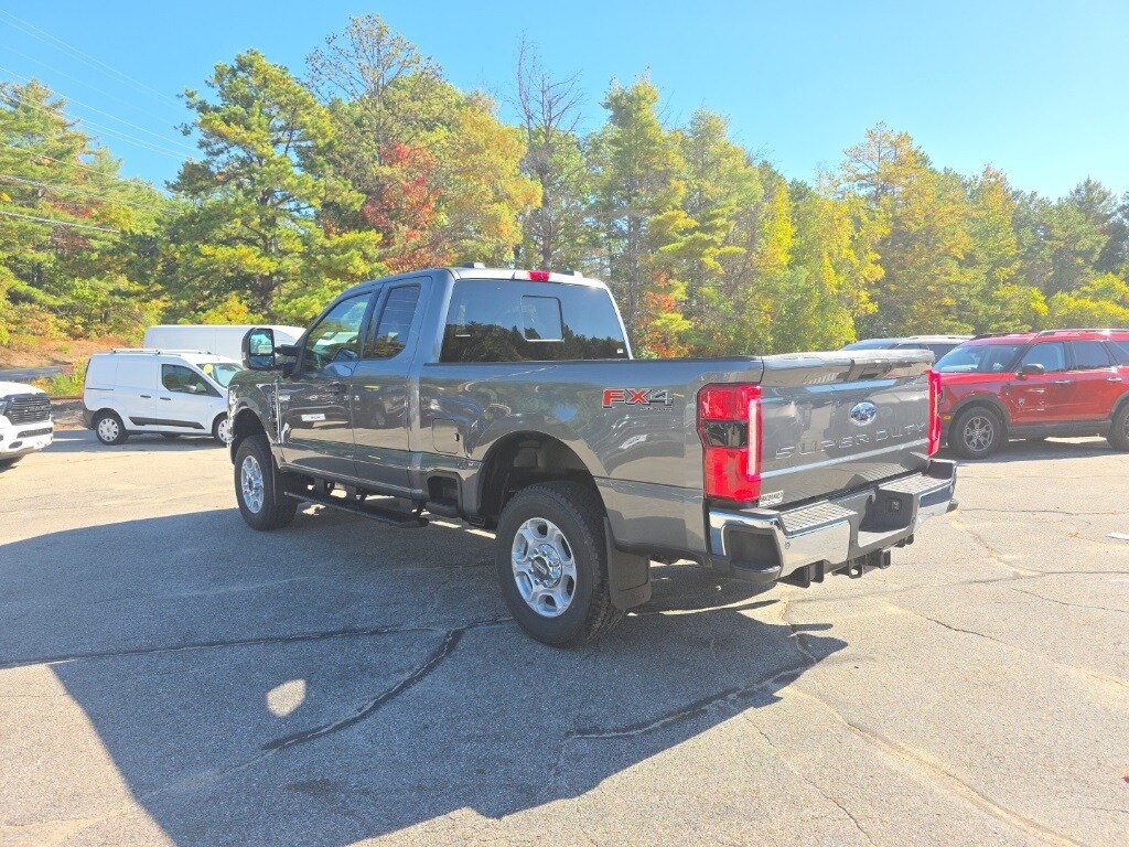 2026 Ford F-250 XLT photo 3
