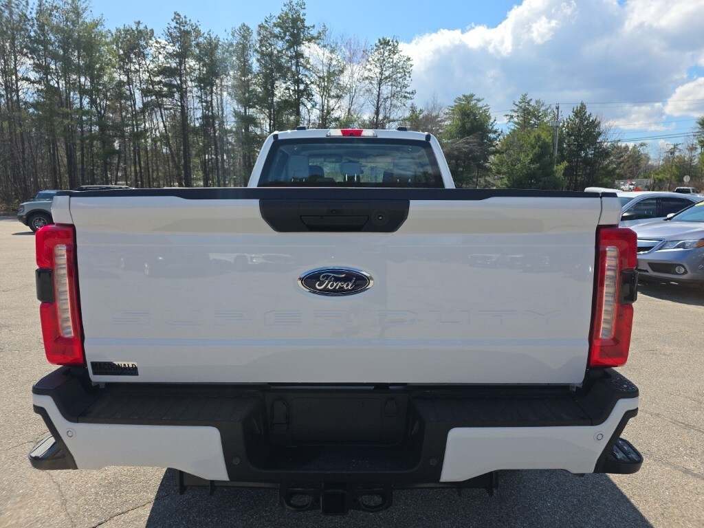 2025 Ford F-350 XL photo 3