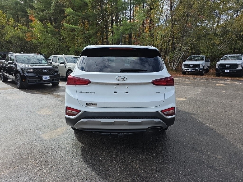 2020 Hyundai Santa Fe SE photo 4