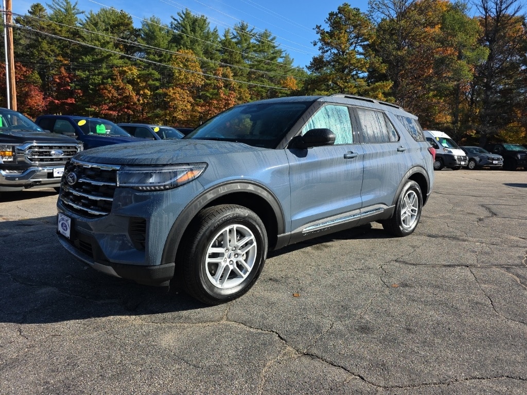 2025 Ford Explorer Active's photo