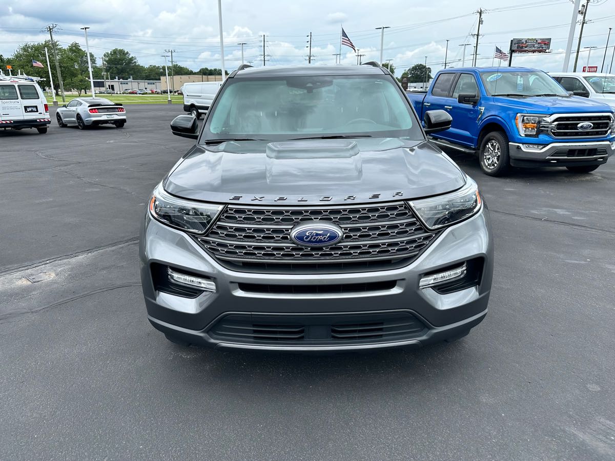 Used 2022 Ford Explorer XLT with VIN 1FMSK8DHXNGB01087 for sale in Terre Haute, IN