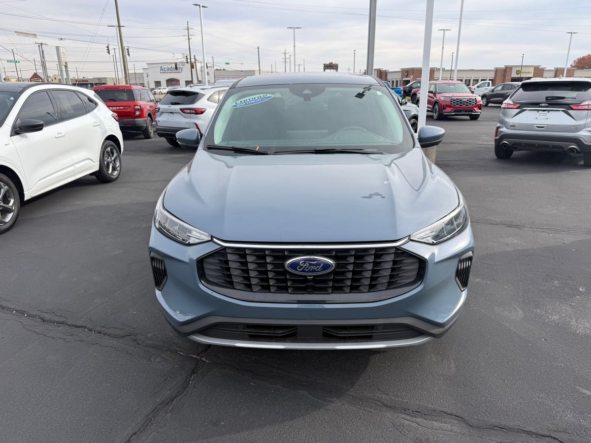 2023 Ford Escape Active photo 2