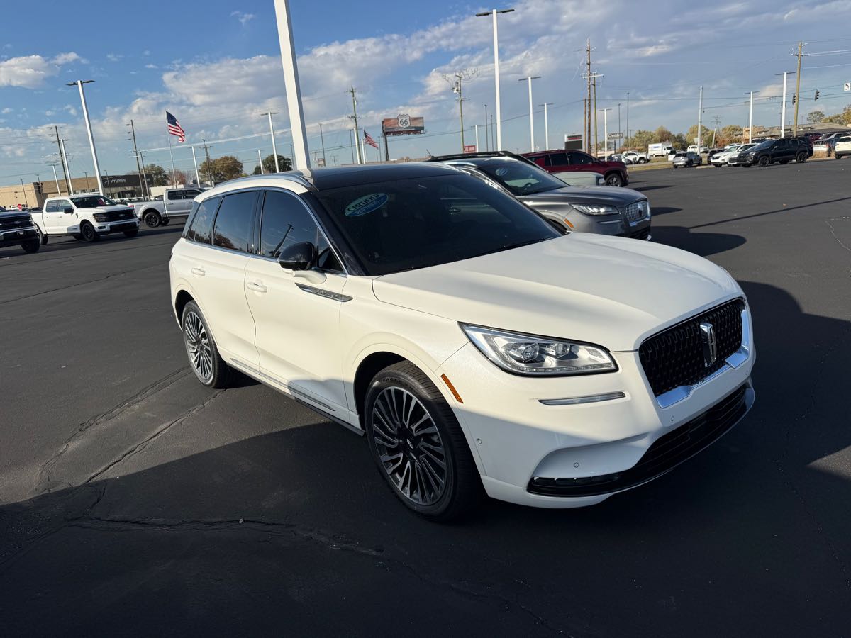 2021 Lincoln Corsair Reserve photo 3