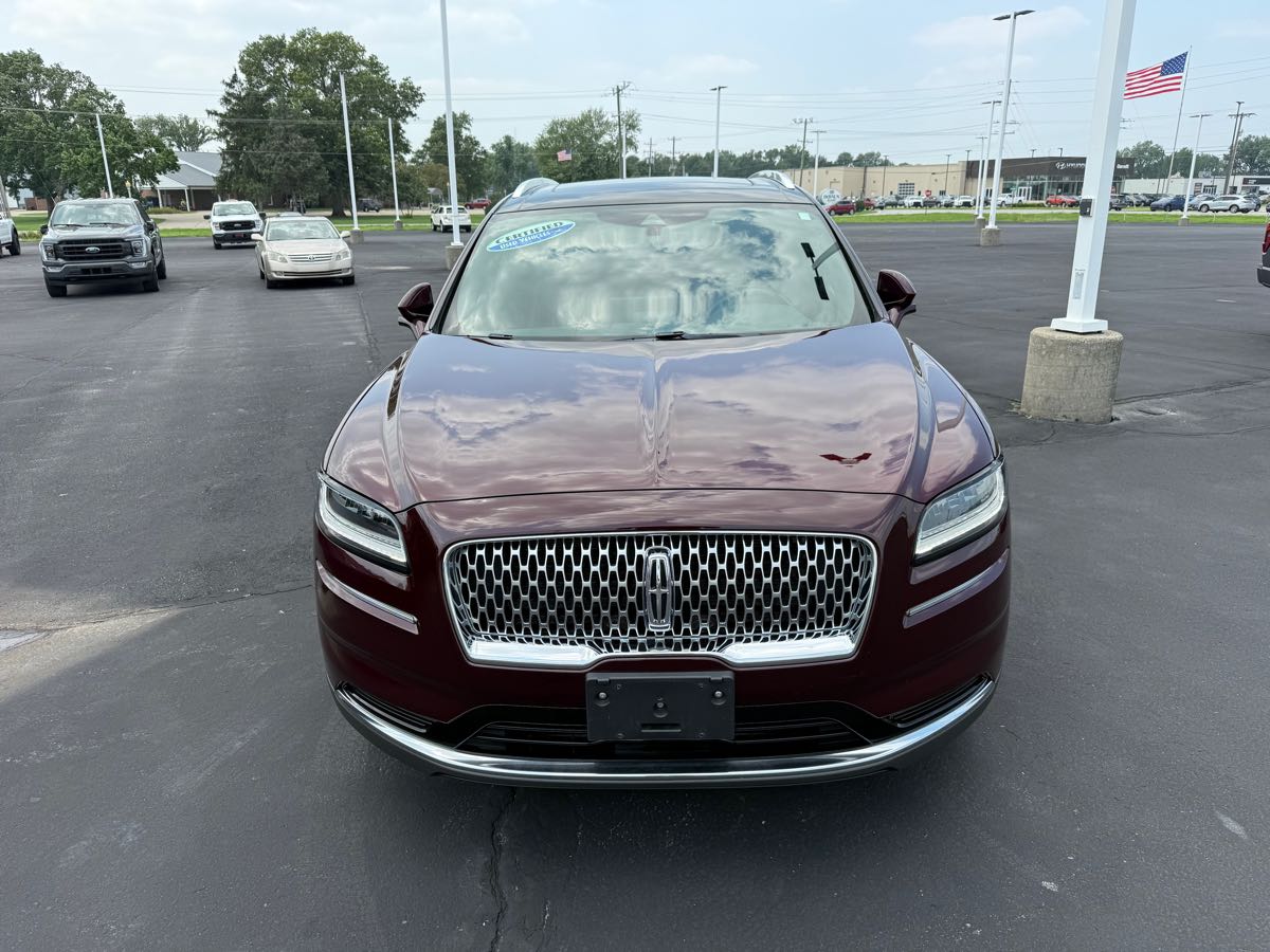 2022 Lincoln Nautilus Reserve photo 2