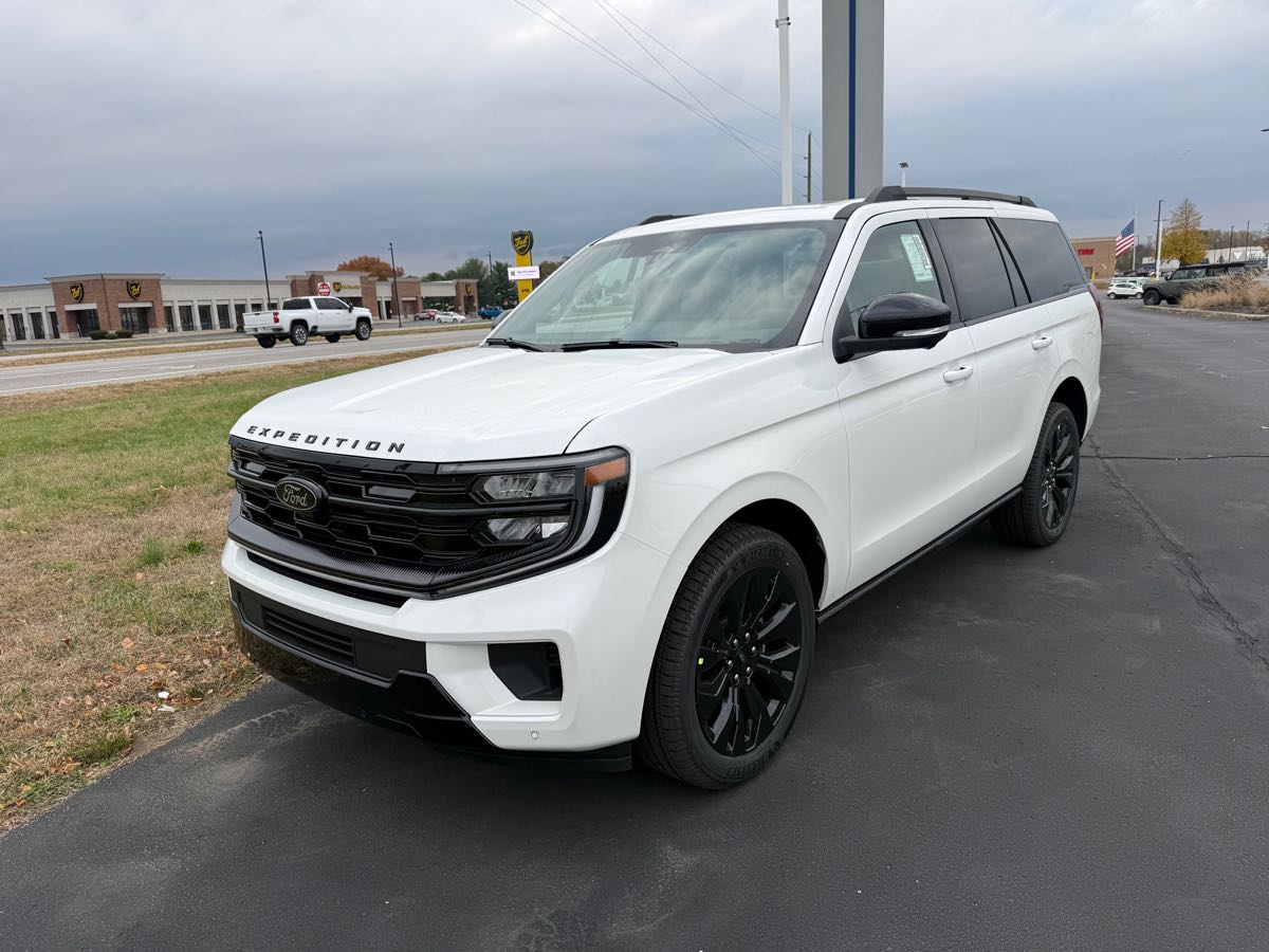 2025 Ford Expedition Platinum's photo