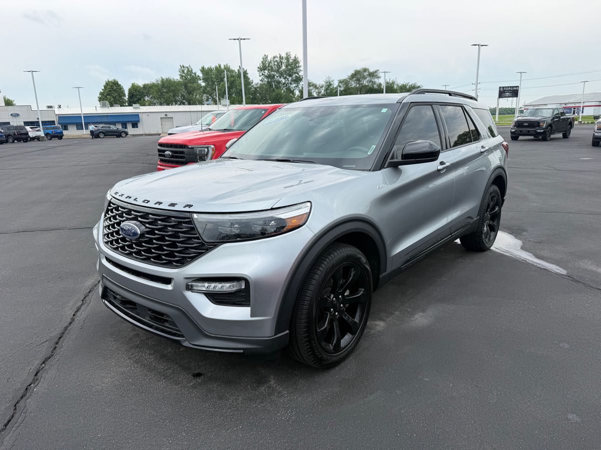 2024 Ford Explorer ST-LINE 4WD's photo