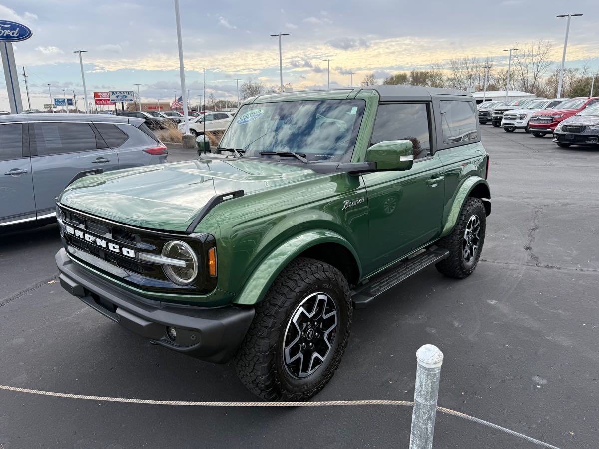 2023 Ford Bronco 2-Door Outer Banks's photo