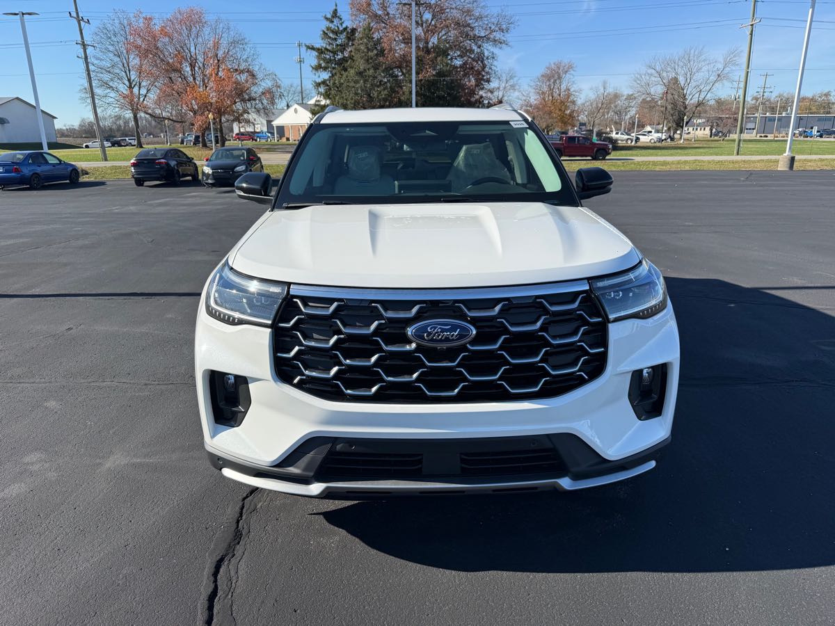 2026 Ford Explorer Platinum photo 2