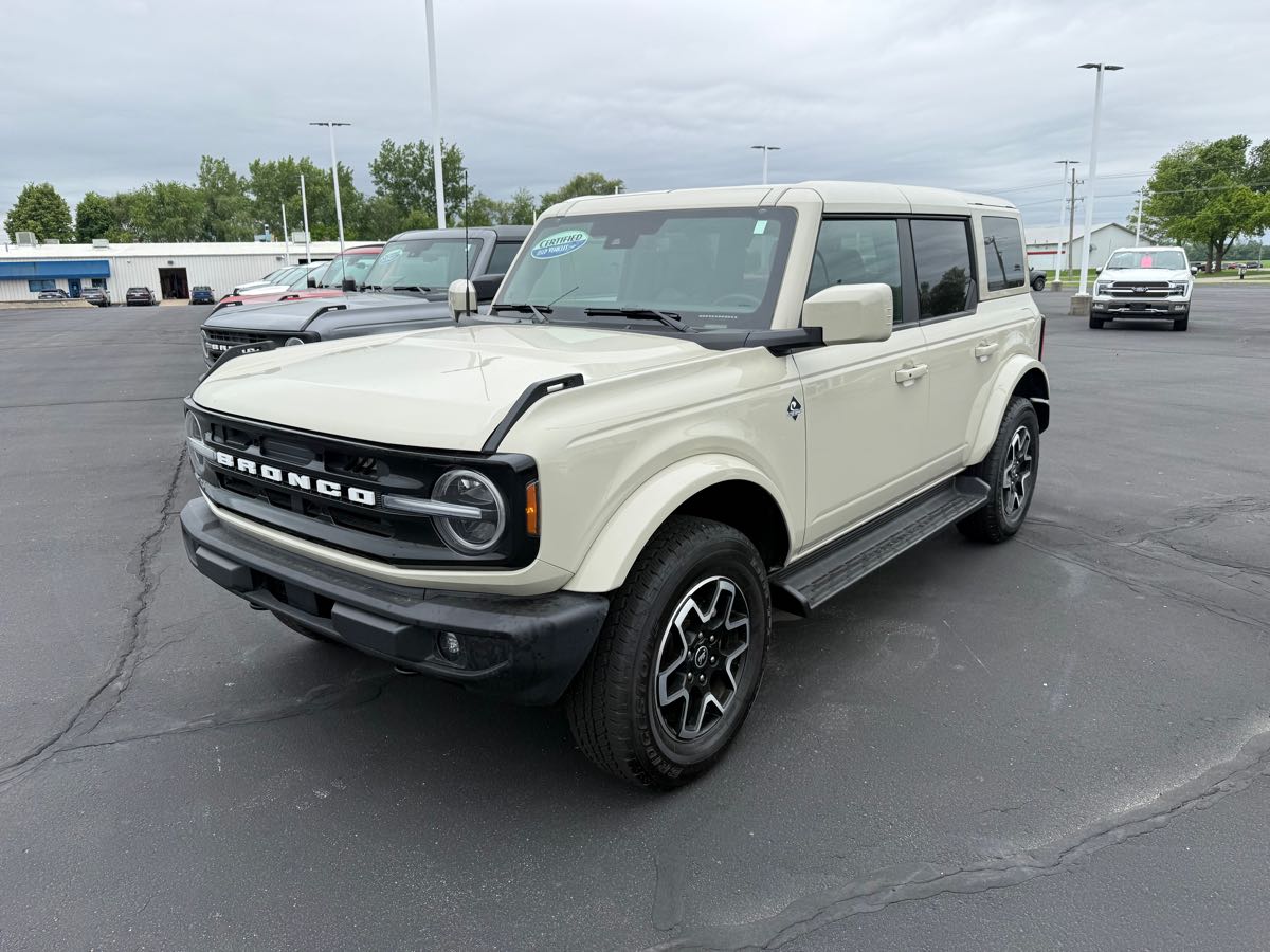 2025 Ford Bronco Outer Banks 4x4's photo