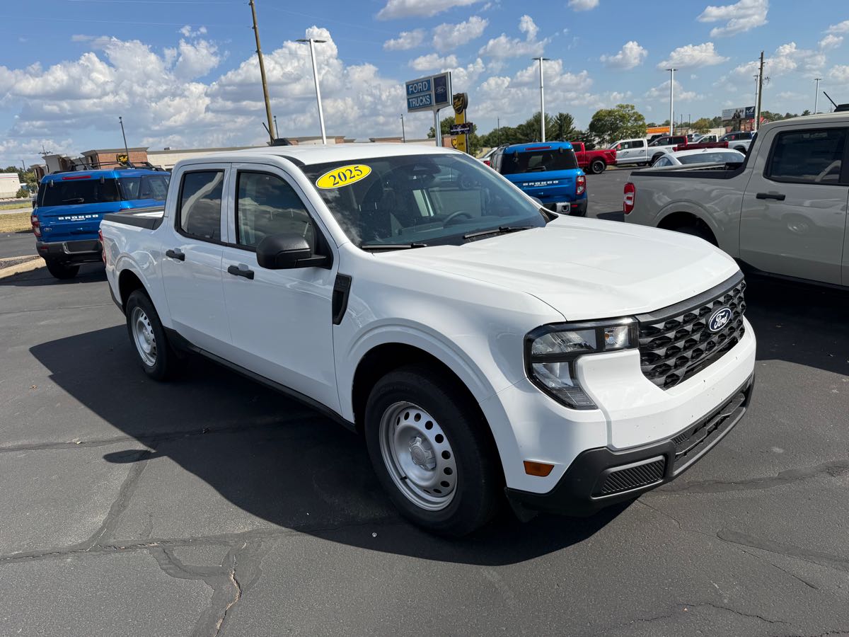 2025 Ford Maverick XL photo 2