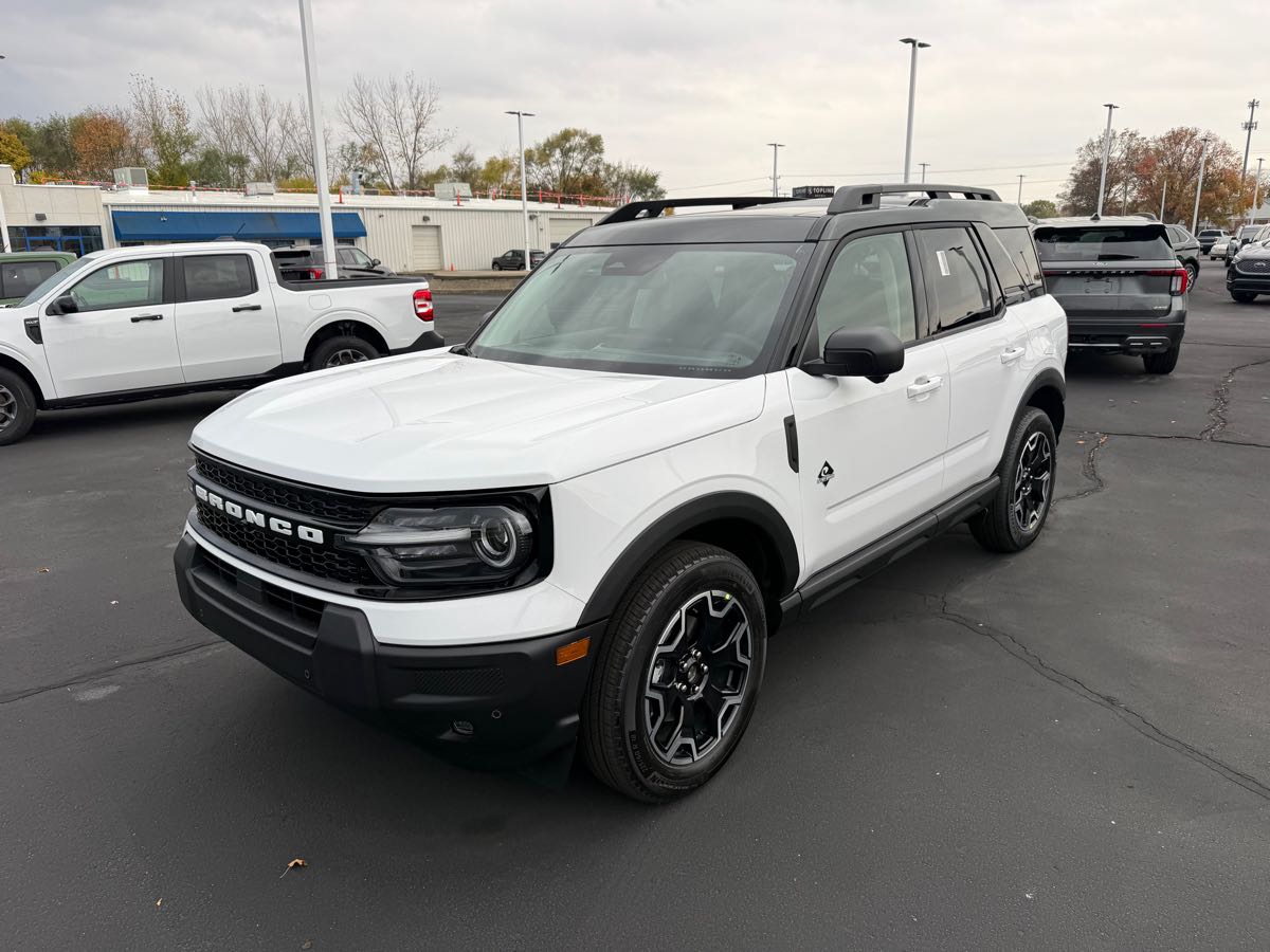 2025 Ford Bronco Sport Outer Banks's photo