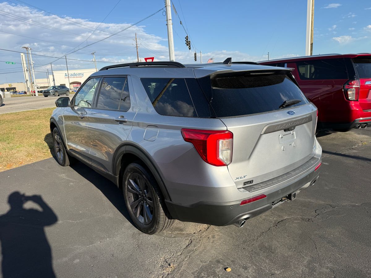 2022 Ford Explorer XLT photo 4