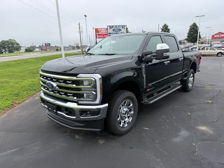 2026 Ford Super Duty F-350&reg; Lariat&reg; TRUCK