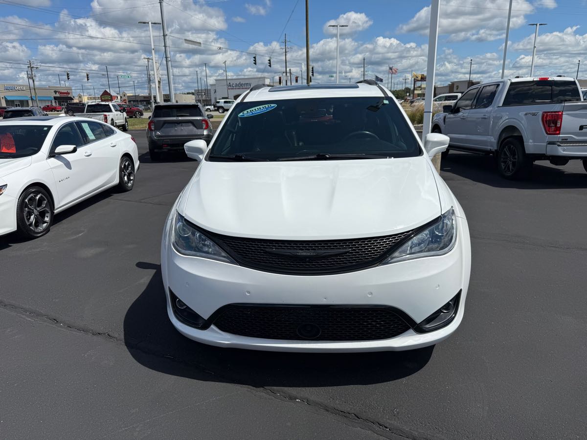 2C4RC1EG2LR251946