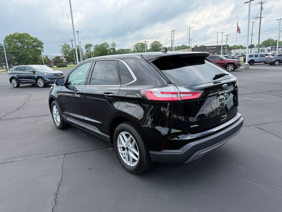 2024 Ford Edge SEL photo 4