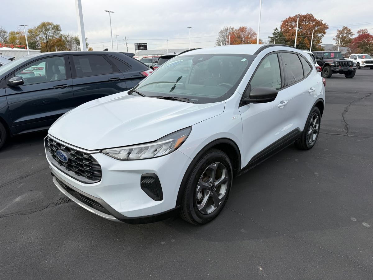 2025 Ford Escape Hybrid ST-Line