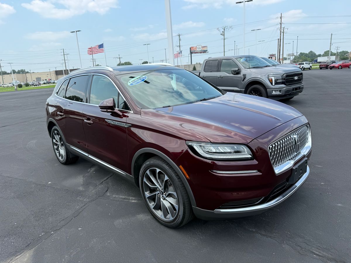 2022 Lincoln Nautilus Reserve photo 3