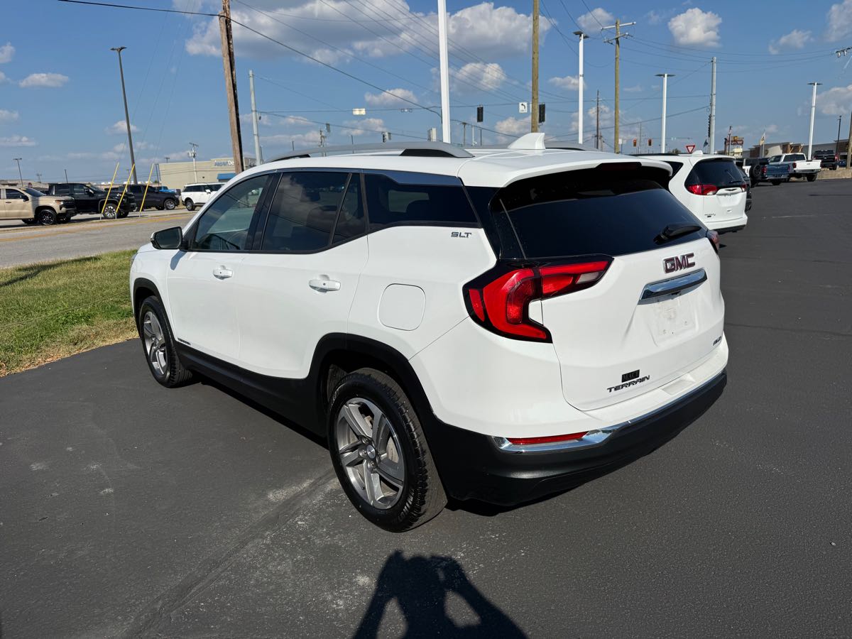 2021 Gmc Terrain SLT photo 2