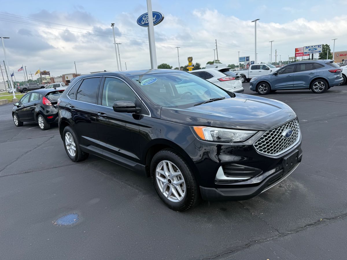 2024 Ford Edge SEL photo 3