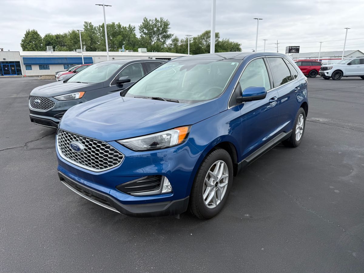 2023 Ford Edge SEL AWD's photo
