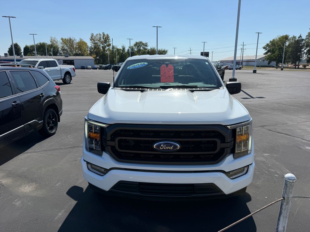 2023 Ford F-150 XLT photo 2