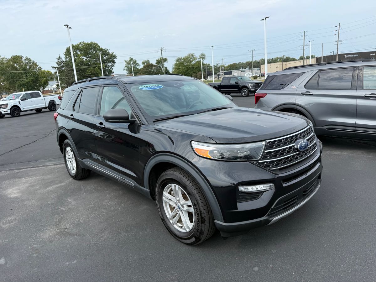 2021 Ford Explorer XLT photo 2