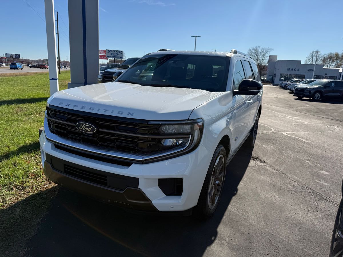 2025 Ford Expedition King Ranch's photo