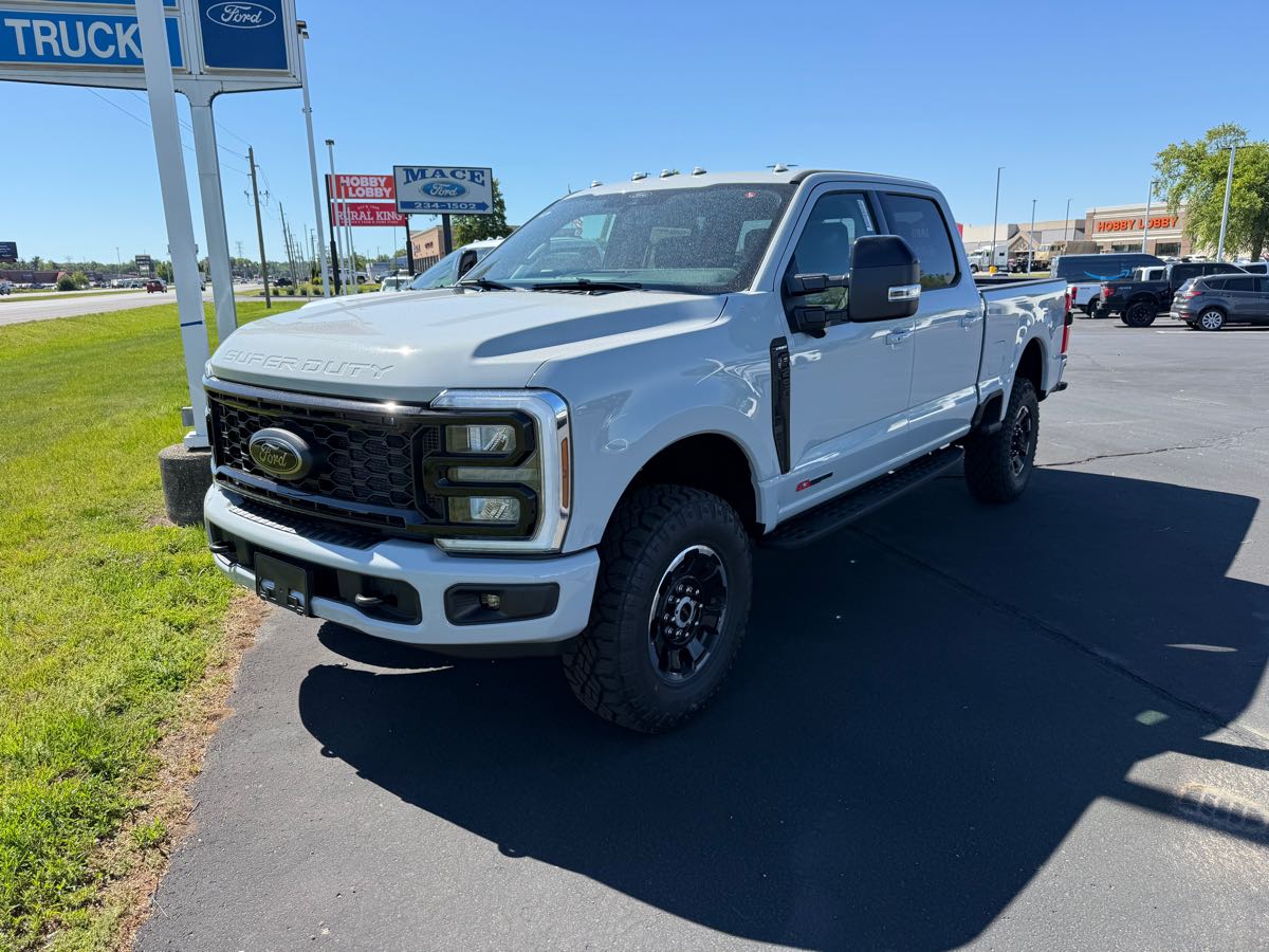 2026 Ford F-250 Lariat 4x4 Crew Cab 6-3/4' Box's photo
