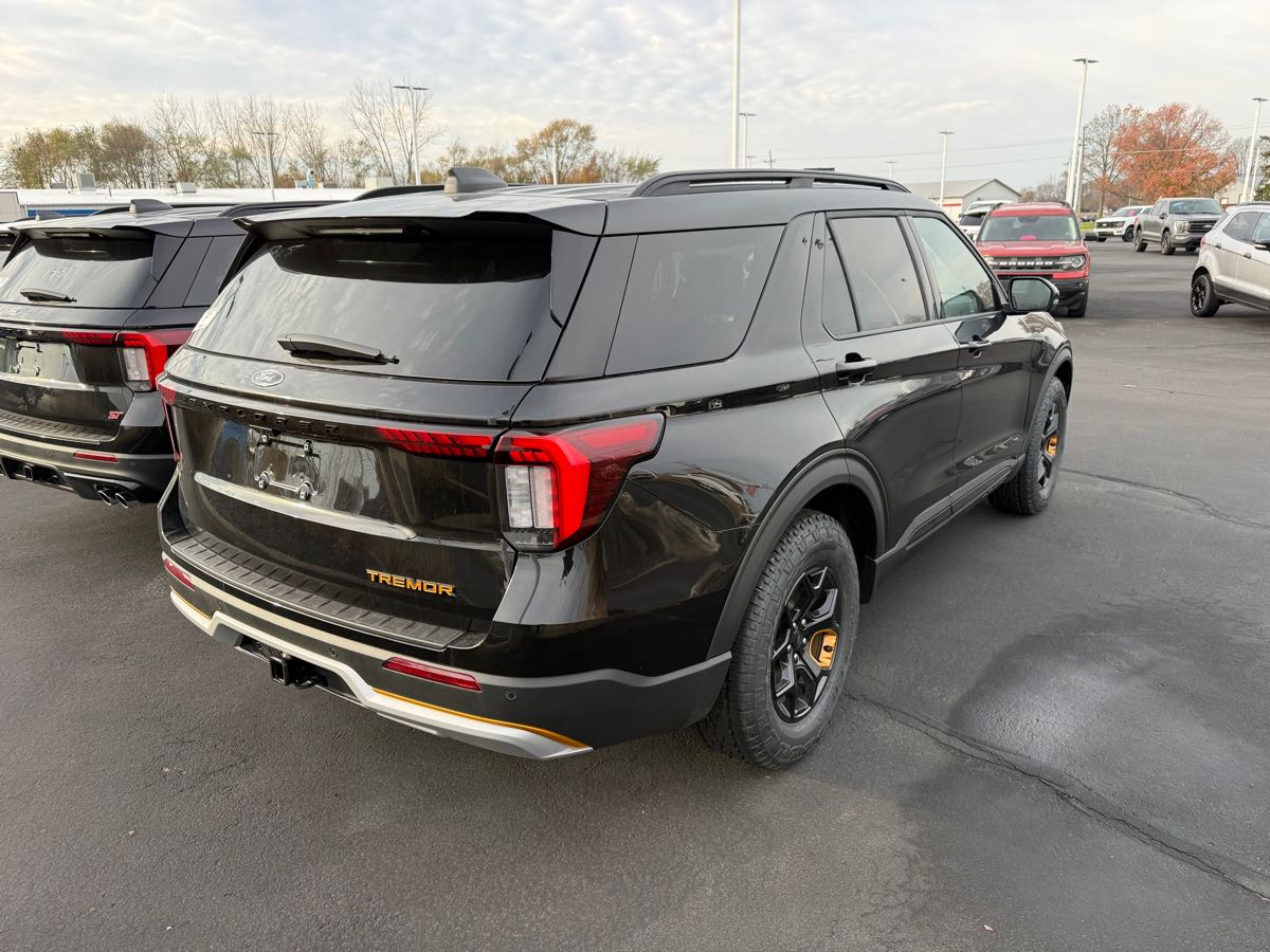 2026 Ford Explorer Tremor - Photo 6