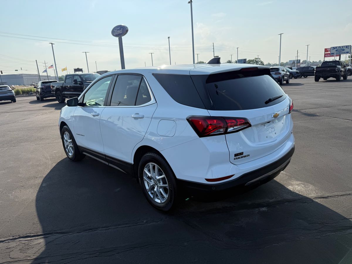 2024 Chevrolet Equinox LT photo 4