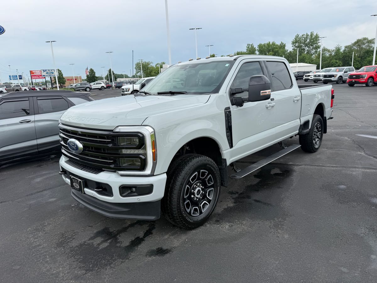 2025 Ford F-250 Platinum 4x4 Crew Cab 160 in's photo
