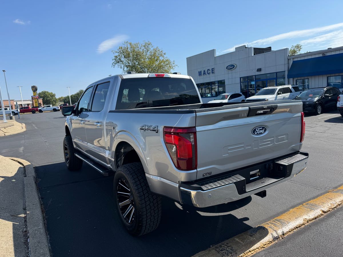 2024 Ford F-150 XLT photo 4