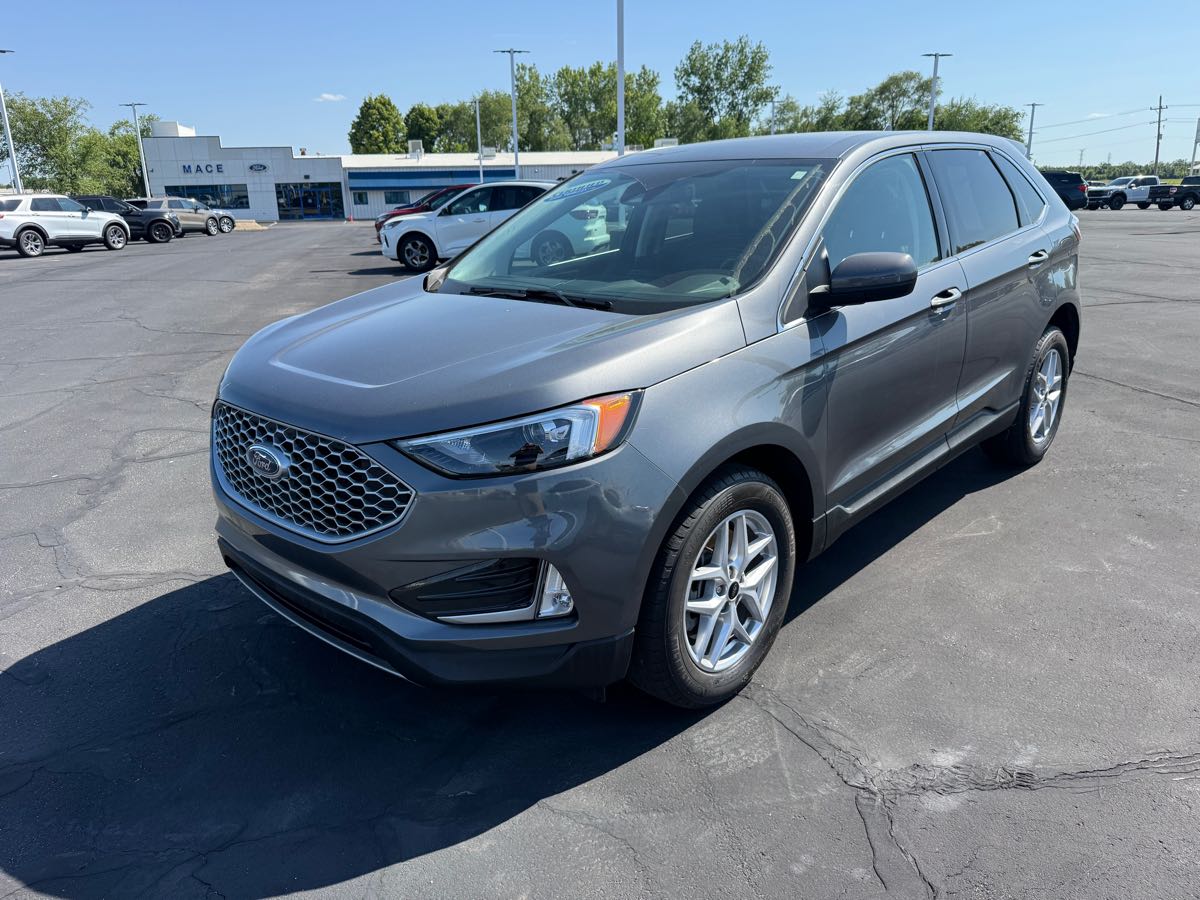 2024 Ford Edge SEL AWD's photo
