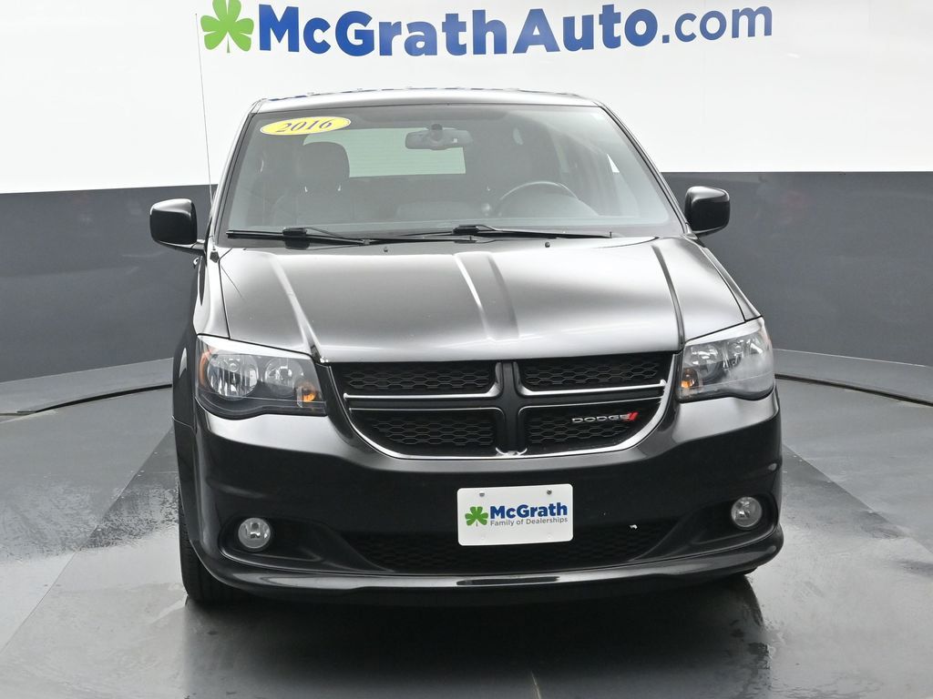 2016 Dodge Grand Caravan R/T photo 2