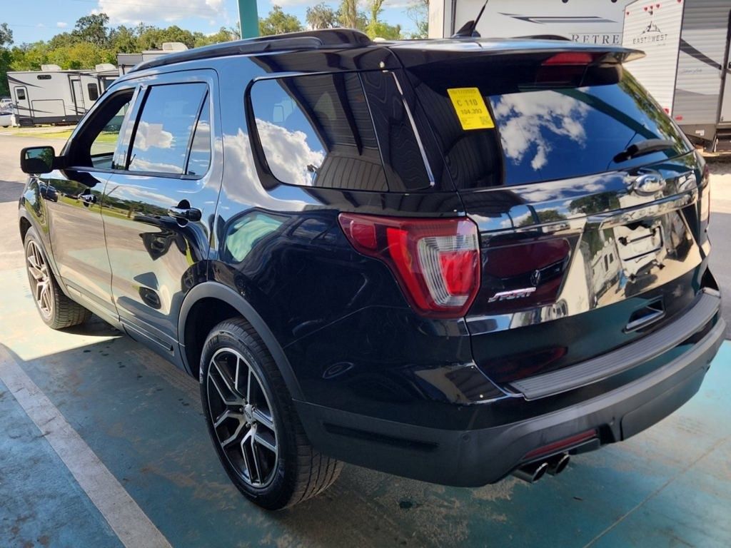 2019 Ford Explorer Sport photo 3