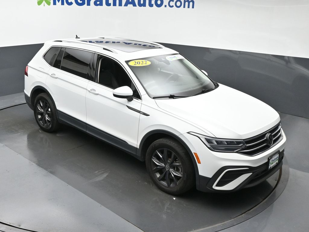 2022 Volkswagen Tiguan SE photo 2