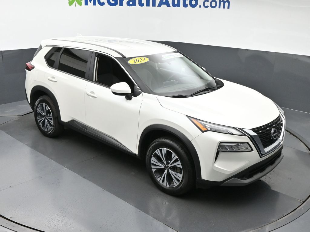 2023 Nissan Rogue SV photo 2