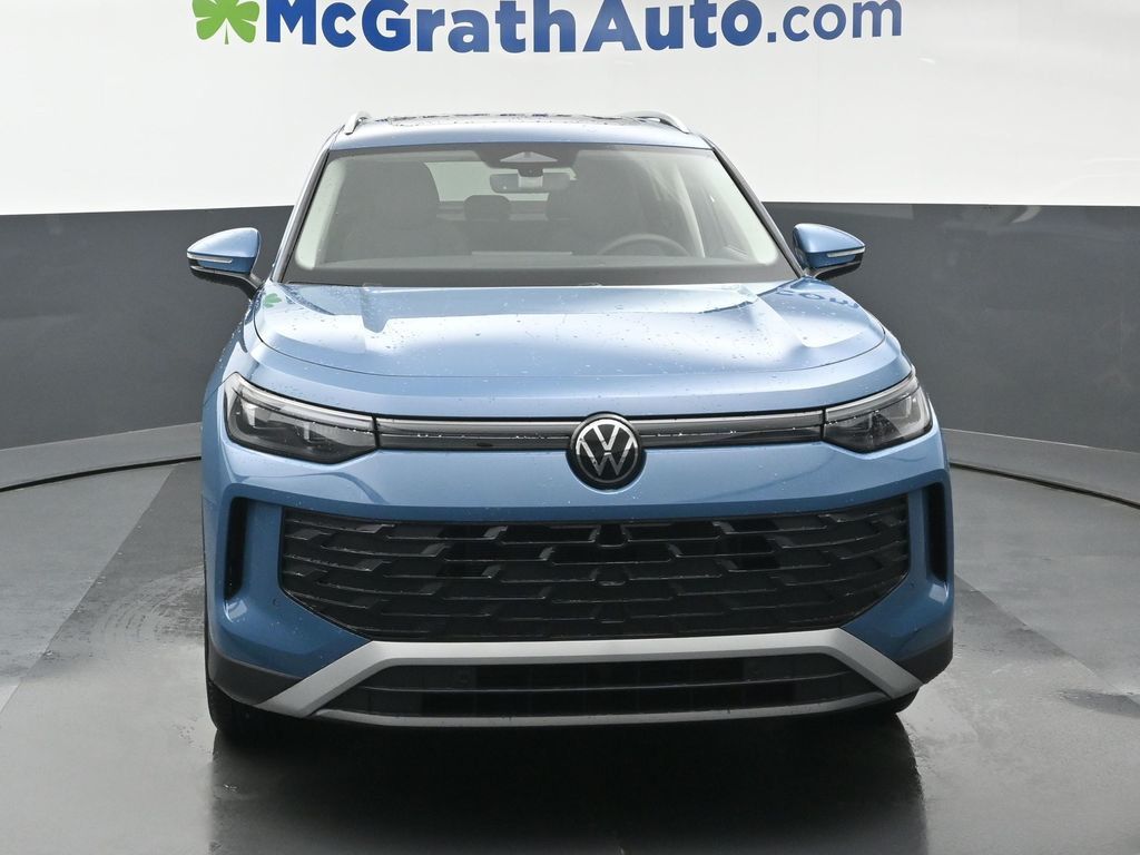 2025 Volkswagen Tiguan SE photo 3