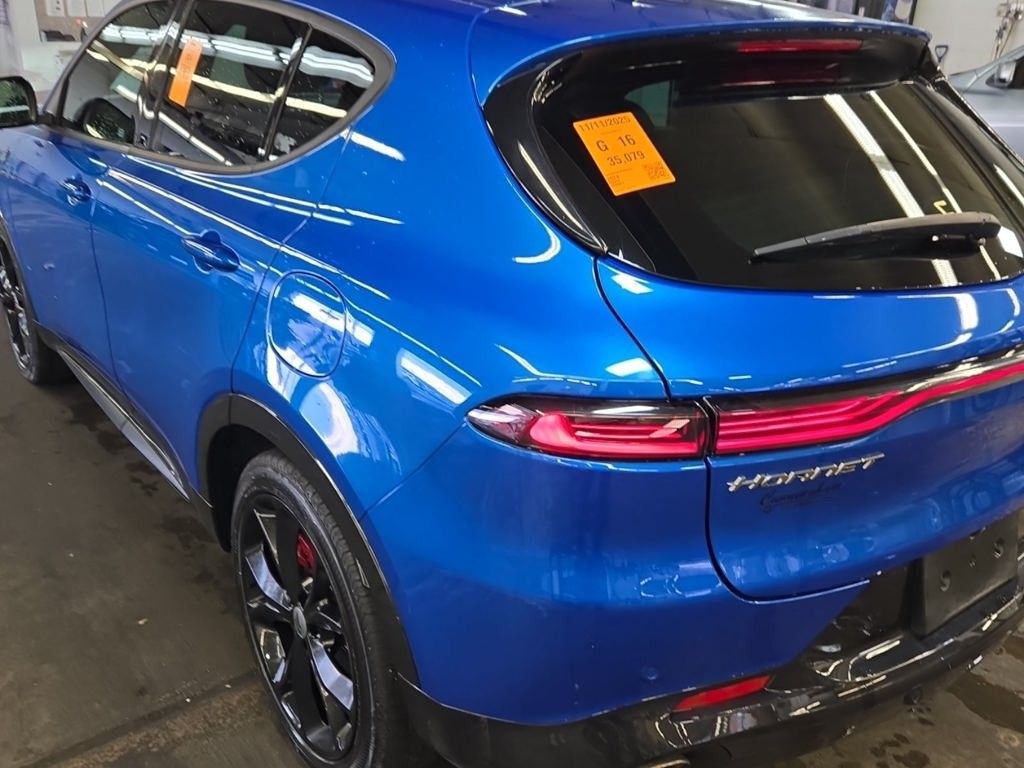 2024 Dodge Hornet R/T photo 3