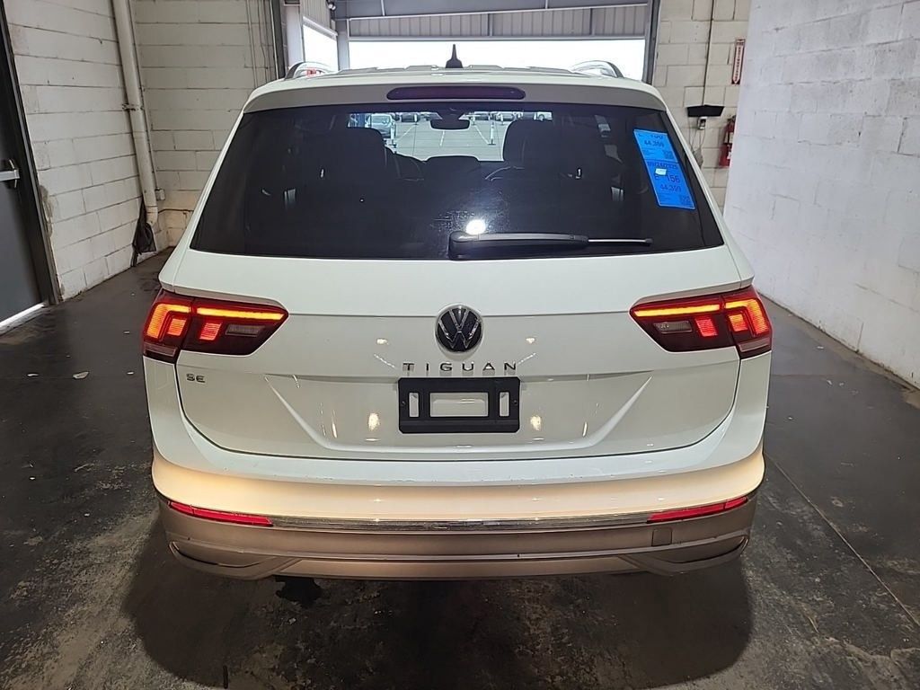 2024 Volkswagen Tiguan SE Wolfsburg Edition photo 3