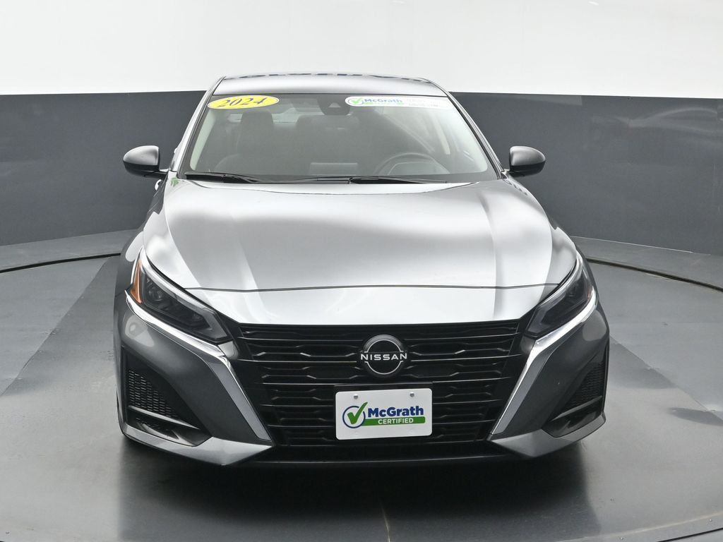 2024 Nissan Altima 2.5 SV photo 2