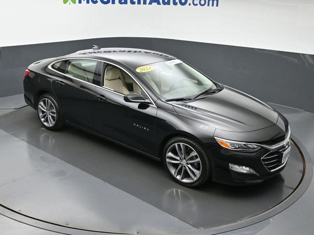 2024 Chevrolet Malibu Premier 2LT photo 2
