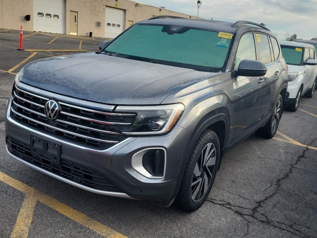 2024 Volkswagen Atlas SE Technology photo 3