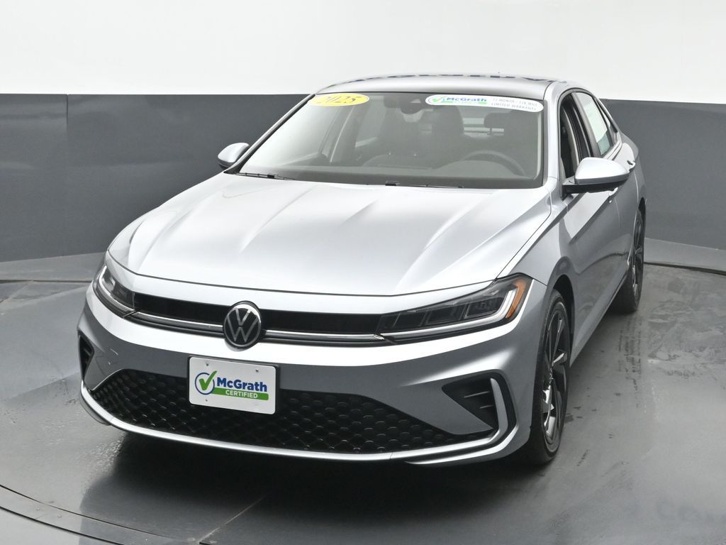 2025 Volkswagen Jetta 1.5T SE photo 2