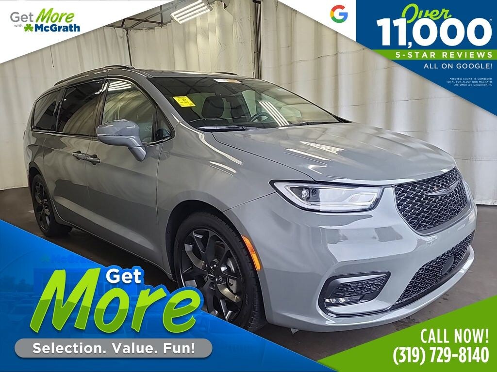 Used 2022 Chrysler Pacifica Touring L Van Passenger Van