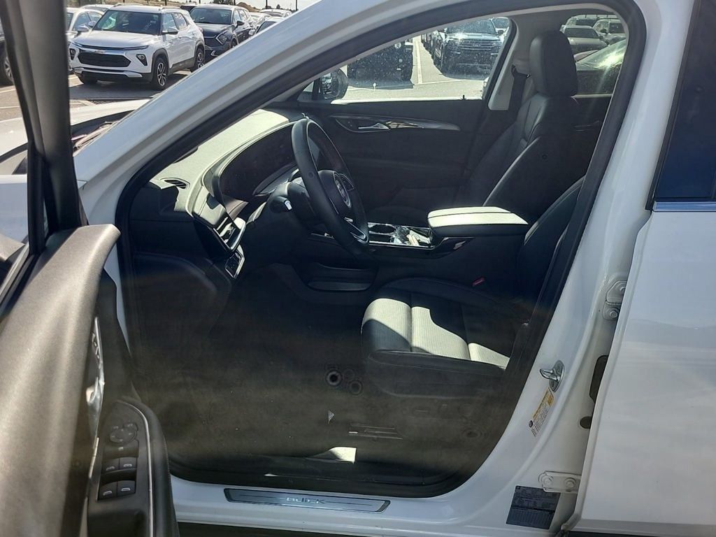 2024 Buick Envision Preferred photo 2