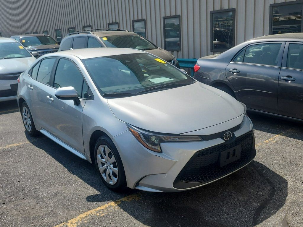Used 2022 Toyota Corolla LE with VIN 5YFEPMAE0NP358974 for sale in Marion, IA